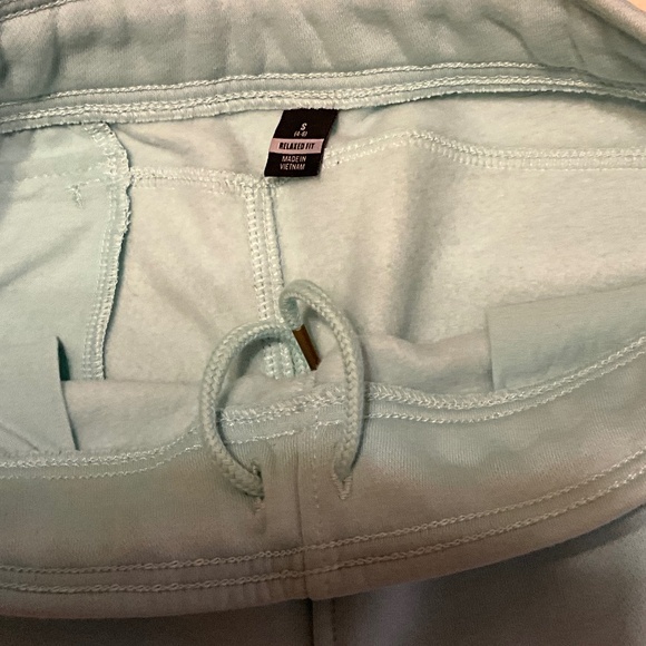 Carhart Relaxed fit Jogger Sweat Pants Womens size Small - Picture 7 of 11